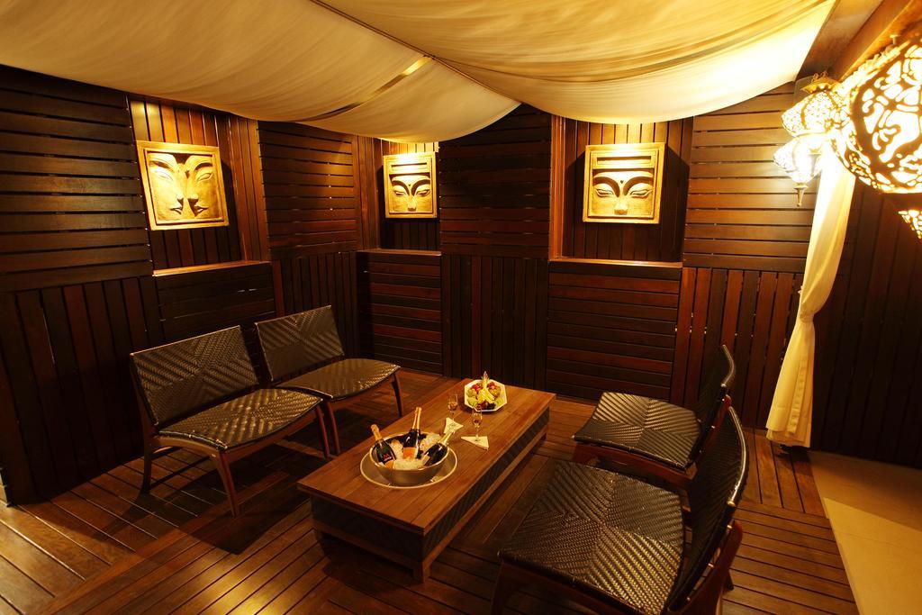 Hotel Bhally บัลเนอาริโอ กังโบริว ภายนอก รูปภาพ