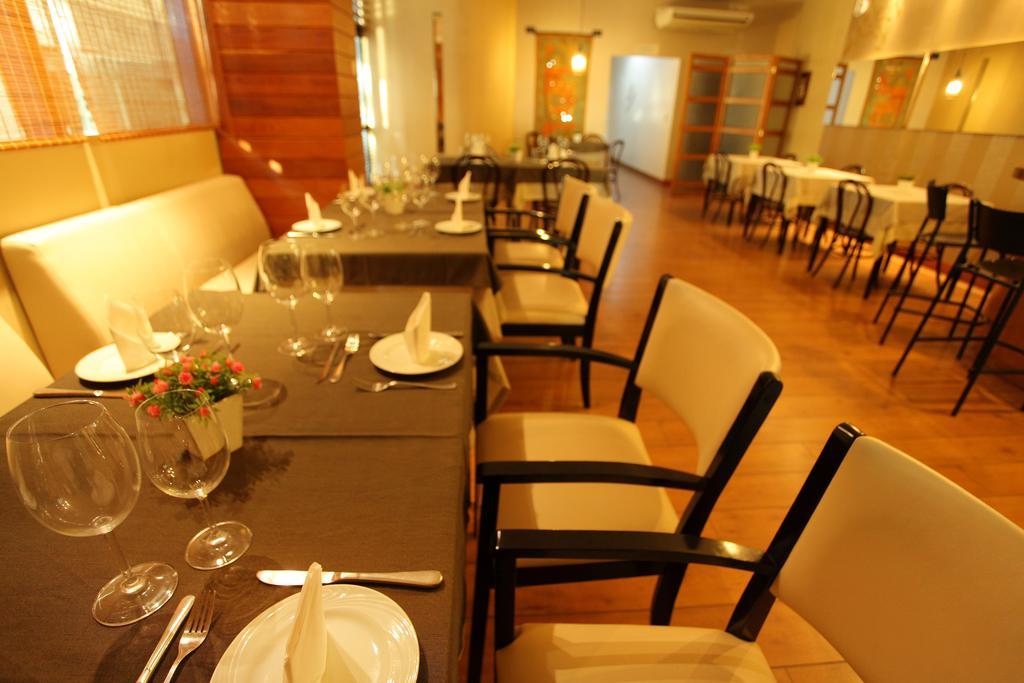Hotel Bhally บัลเนอาริโอ กังโบริว ภายนอก รูปภาพ