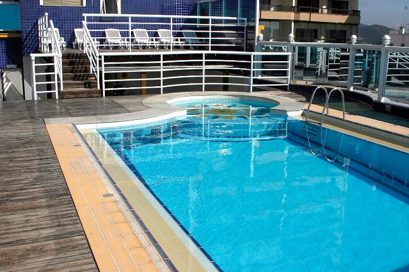 Hotel Bhally บัลเนอาริโอ กังโบริว ภายนอก รูปภาพ