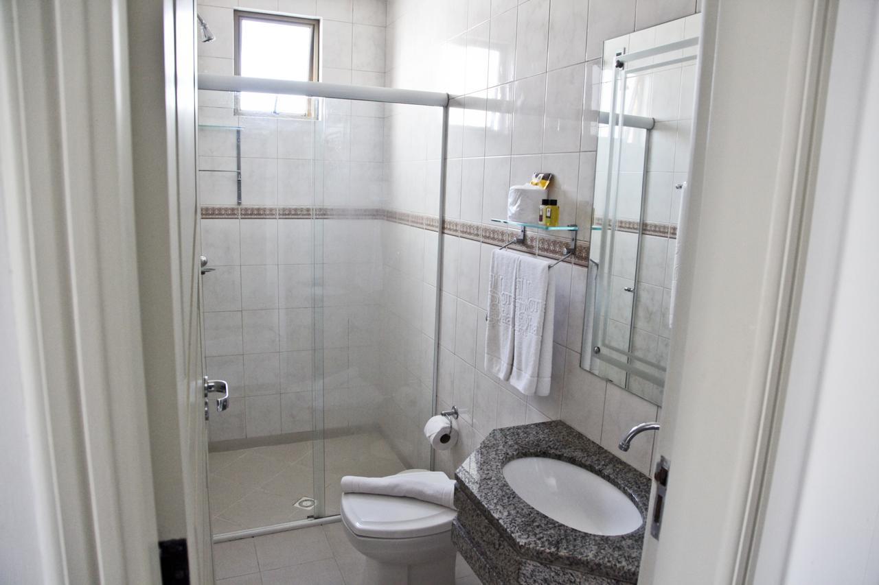 Hotel Bhally บัลเนอาริโอ กังโบริว ภายนอก รูปภาพ