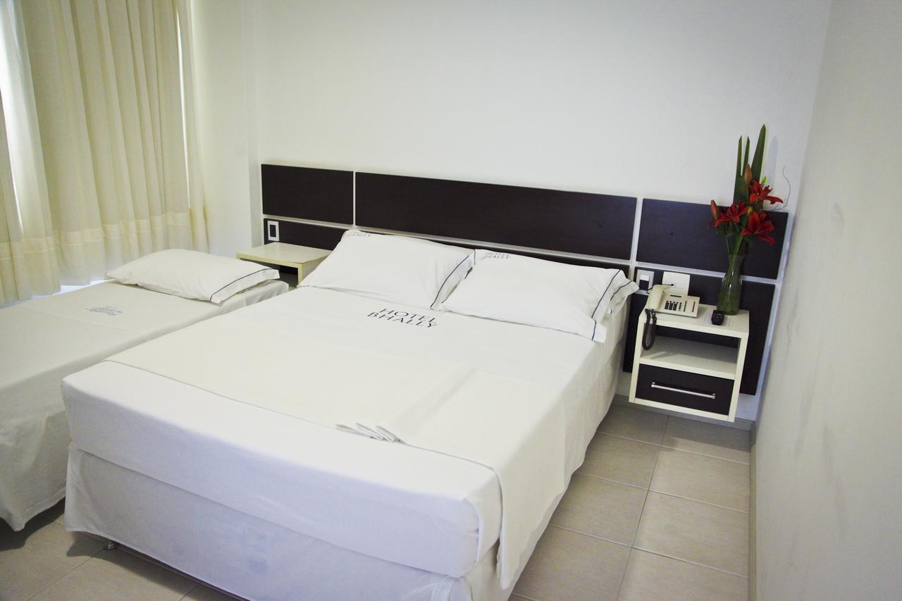 Hotel Bhally บัลเนอาริโอ กังโบริว ภายนอก รูปภาพ